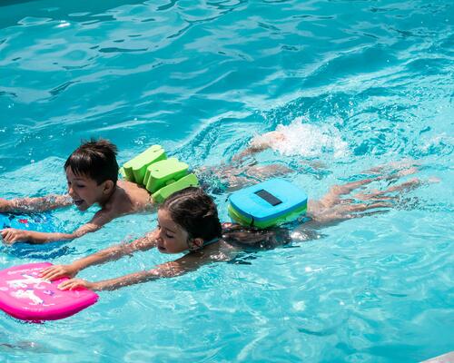 Segurança das crianças na piscina