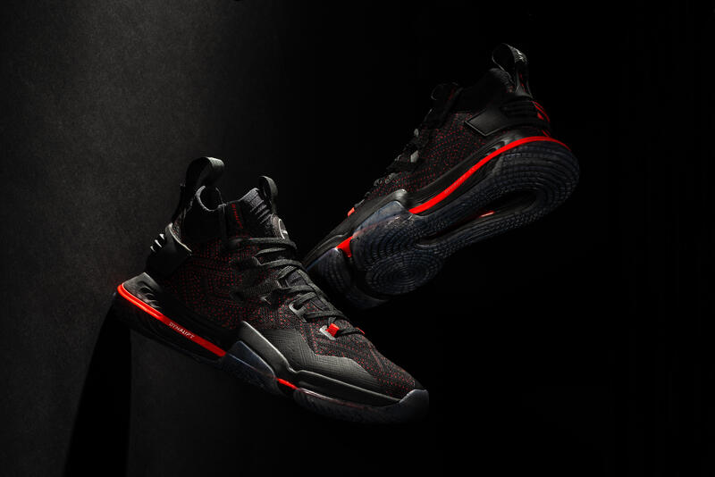 Hoe kies je basketbalschoenen voor een volwassene?