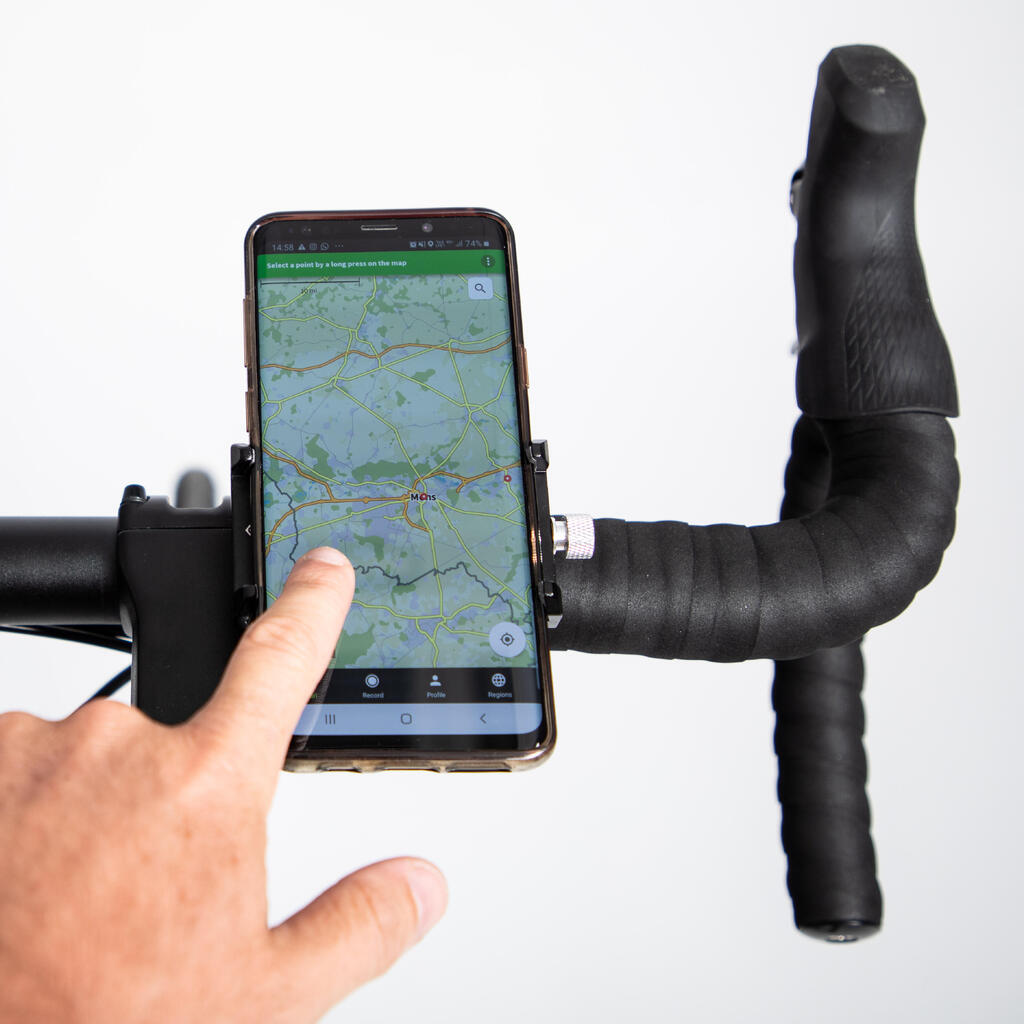 Метална стойка за захващане на смартфон върху велосипед