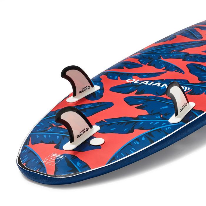 500 Foam Surfboard 8'6”. Supplied with a leash and three fins. Decathlon