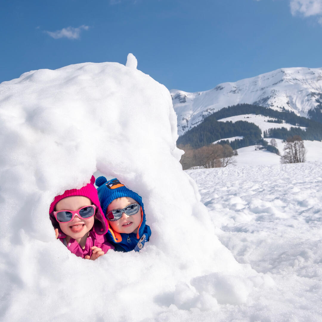 activités dans la neige pour les enfants à partir d un an