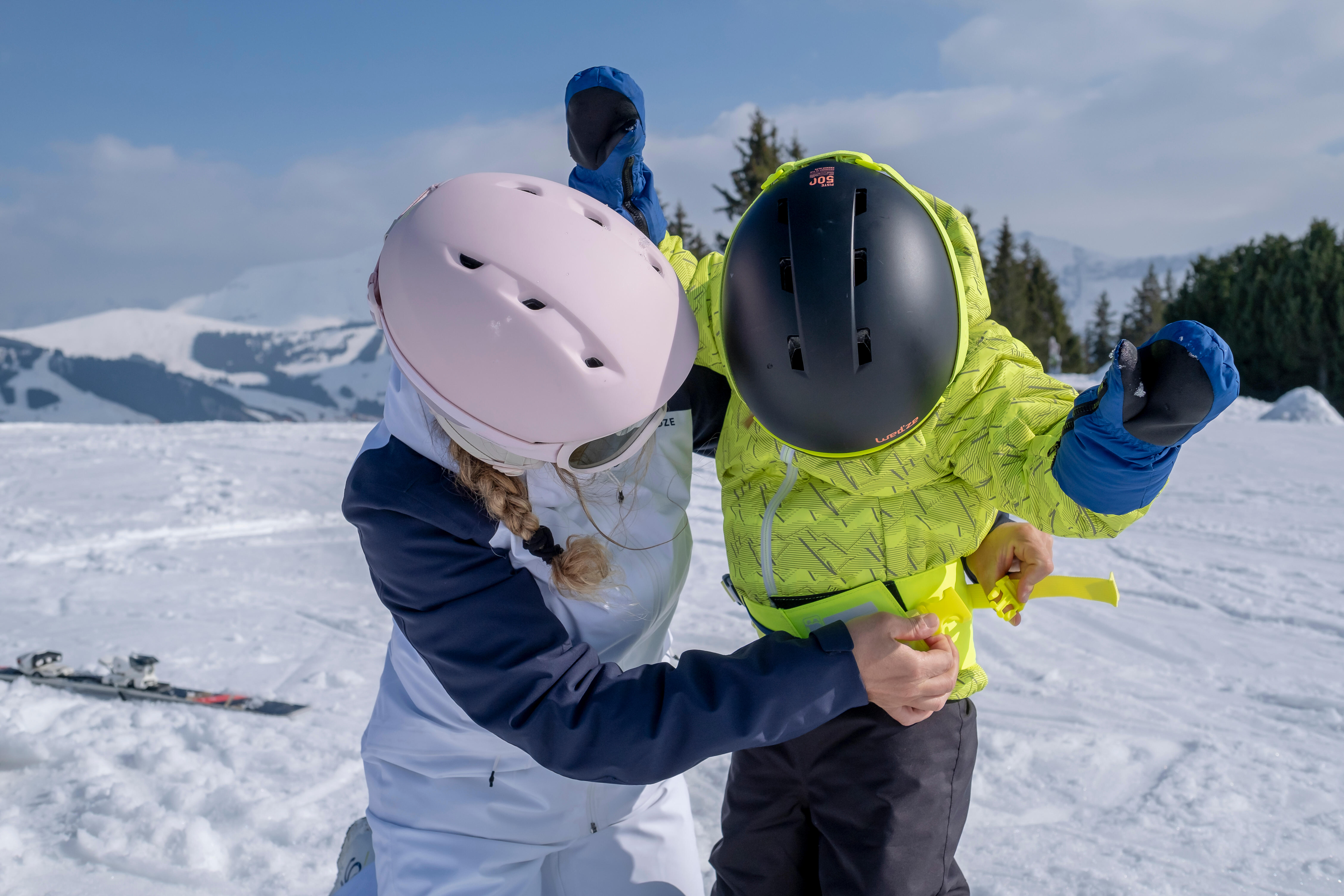 Harnais de Ski et de Snowboard pour Enfants, Harnais Ski Harnais de Ski  Enfant Harnais d'escalade pour Enfants Gilet et Laisse de Harnais de Ski  pour