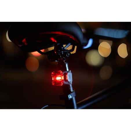 RL 520 LED USB Lock Rear Bike Light 4 Lumens