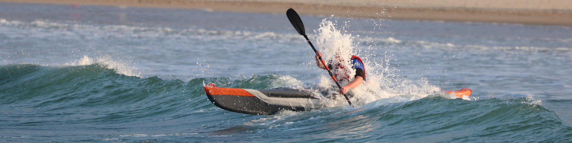 Comment surfer avec un kayak ?