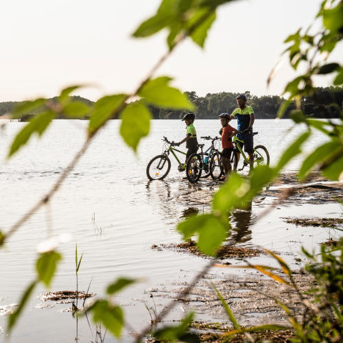 MTB-ride-by-the-water's-edge
