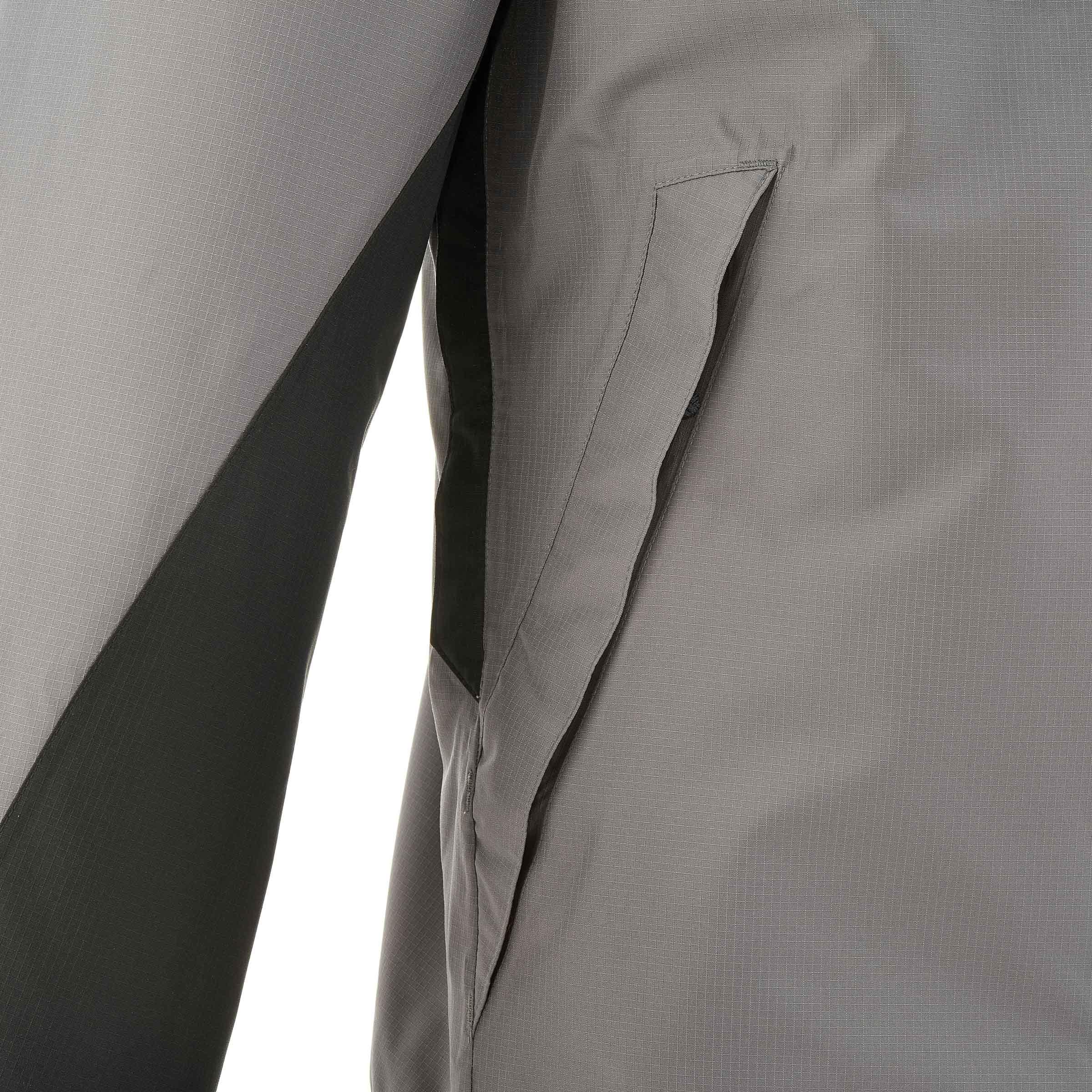 Forclaz 100 Men's Hiking Waterproof Rain jacket - black/grey 13/18