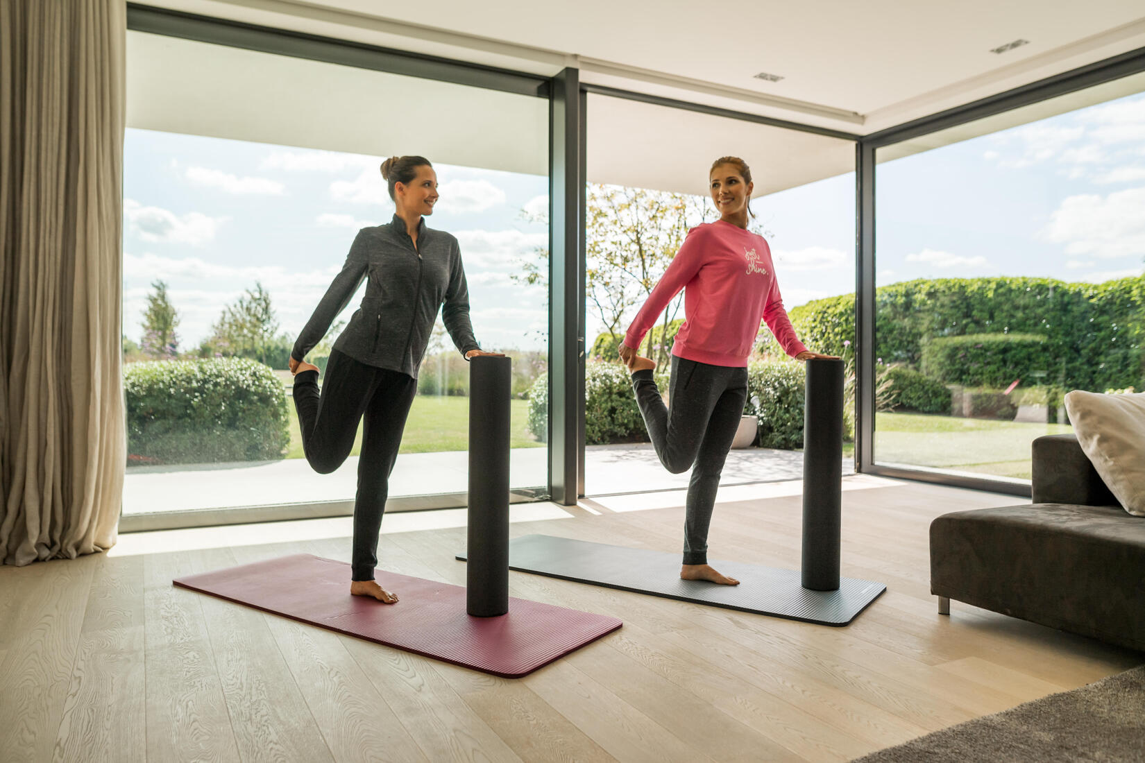 FOAM ROLLER LONGUEUR 90 cm / DIAMÈTRE 15 cm FITNESS NOIR DOMYOS