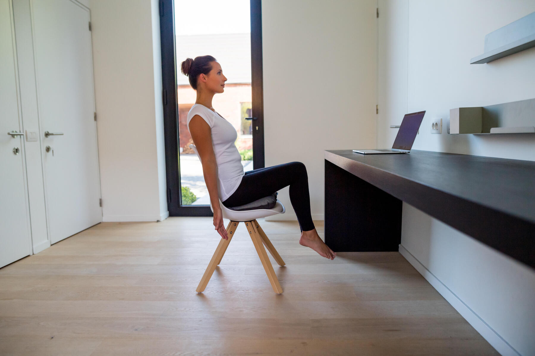居家鍛鍊：把你的客廳變成健身房，輕鬆運動