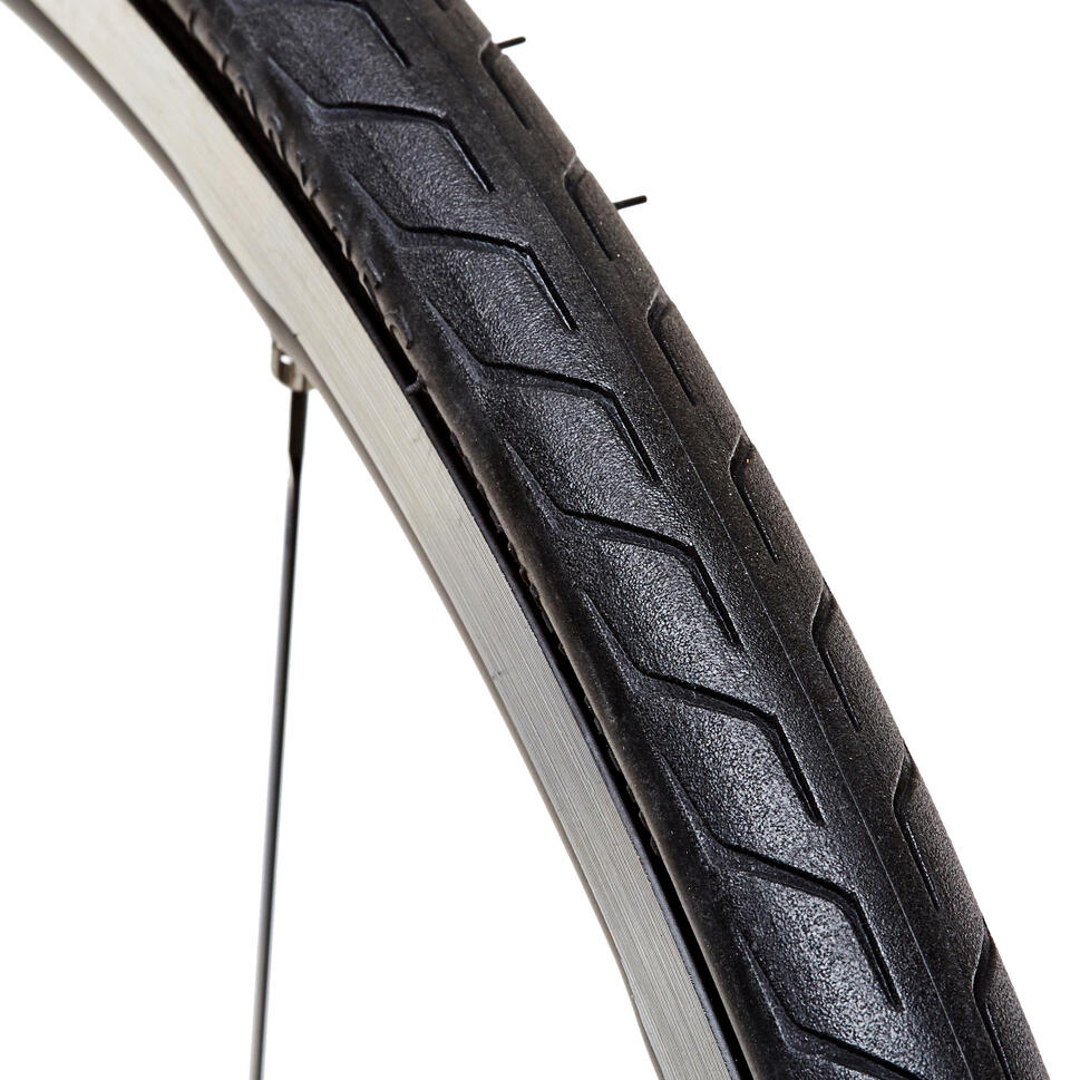 Opona do roweru szosowego TRIBAN PROTECT 700 X 28 ze sztywną stopką