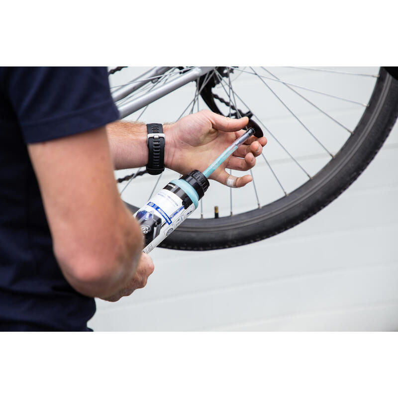 Aplicare lichid anti-pană pentru cauciucuri bicicletă