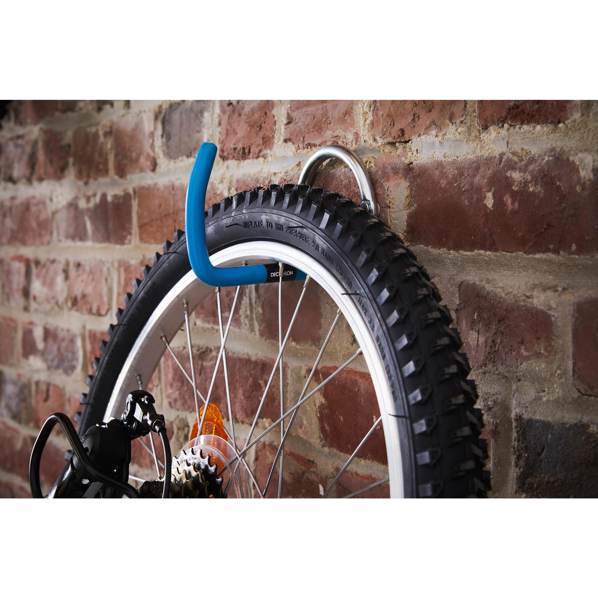 decathlon bike wall mount