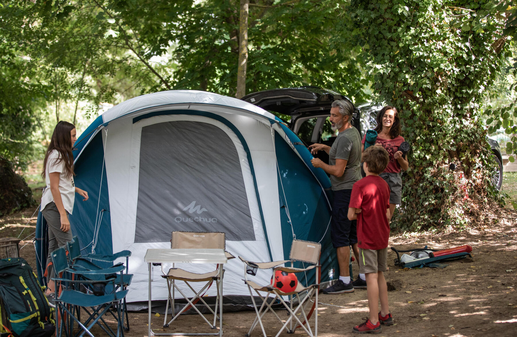 CAMPINGURI VAMA VECHE – AFLĂ UNDE SĂ CAMPEZI ȘI CE SĂ IEI CU TINE PENTRU O VACANȚĂ REUȘITĂ!