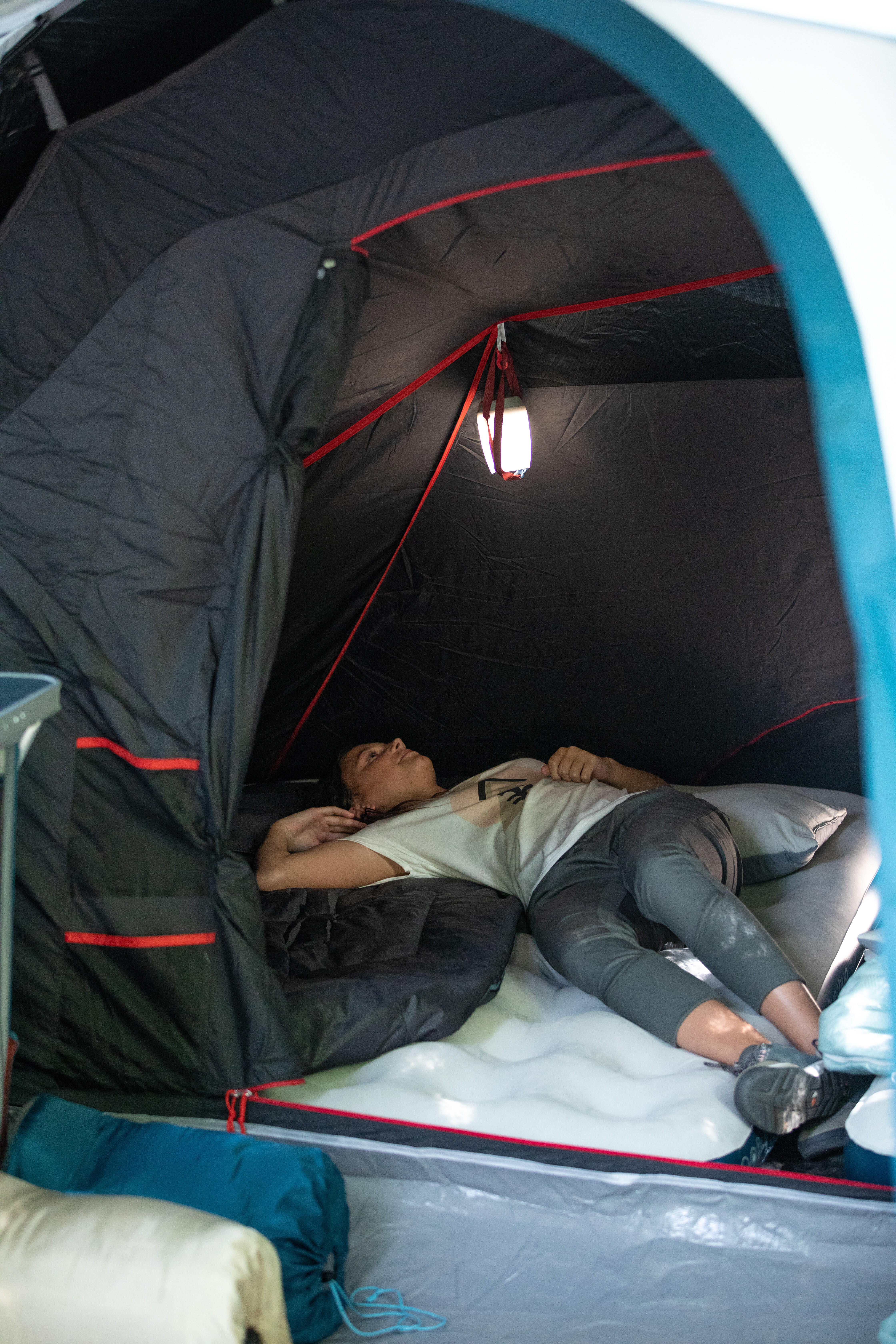 4-Person Inflatable Camping Tent, Air Seconds Fresh & Black - QUECHUA