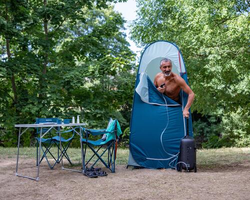 Camping: So richtest du dir deine eigene Sanitäranlage ein