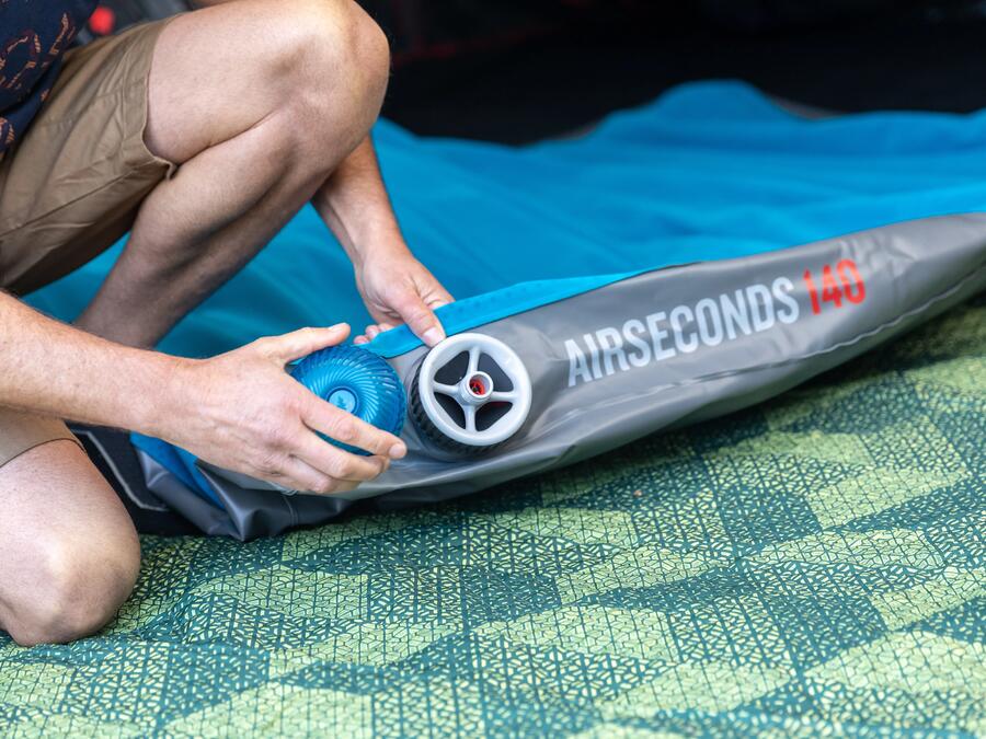 Prendersi cura del materasso gonfiabile da campeggio air seconds