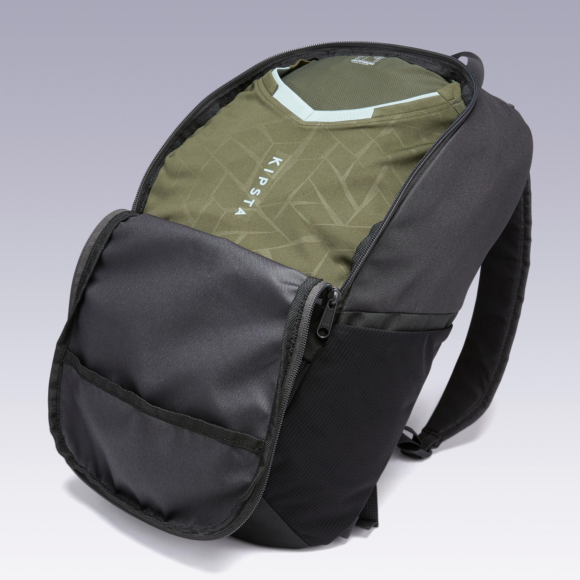 17L Essential Backpack - Black 6/11