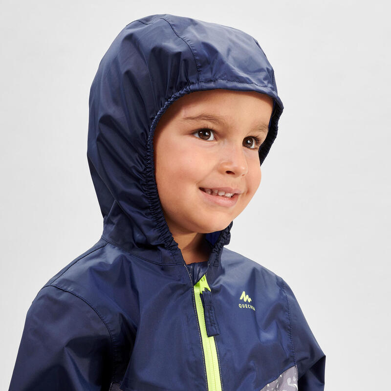 Regenjacke Kleinkinder Grösse 92–116 wasserdicht Wandern - MH100 Zip grün 