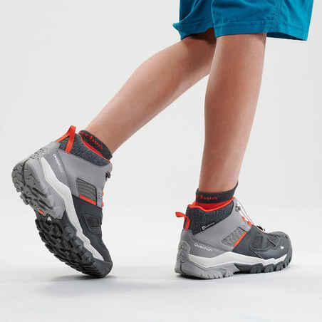 Παιδικά αδιάβροχα παπούτσια πεζοπορίας με κορδόνια CROSSROCK MID - Γκρι - Μέγεθος 36-38