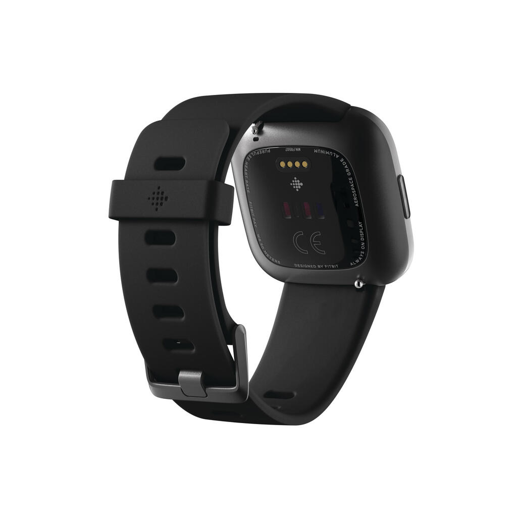 СМАРТ ЧАСОВНИК FITBIT VERSA 2, КОЛЕДНА ОПАКОВКА, ЧЕРЕН