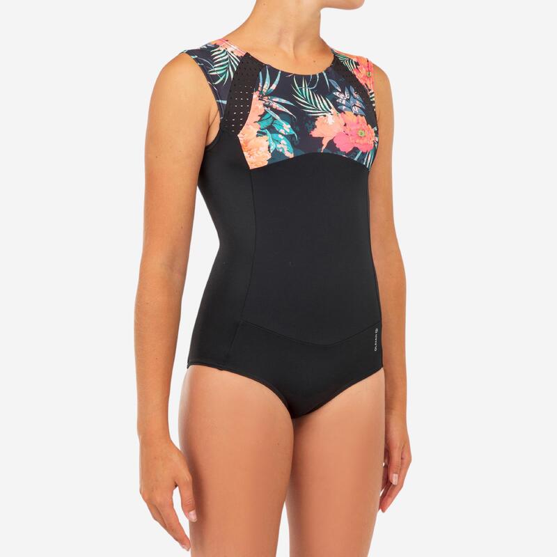 Dívčí plavky a bikiny na pláž