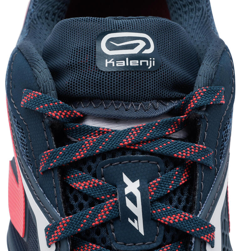 XT7 women's trail running shoes dark blue and pink EVADICT Decathlon
