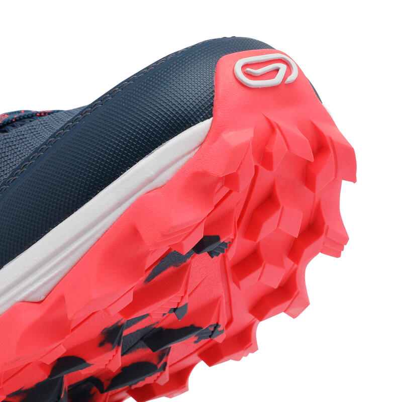 XT7 women's trail running shoes dark blue and pink EVADICT Decathlon