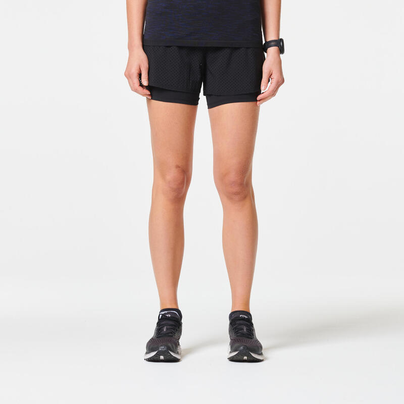 Short pantalón corto running 2 en 1 con mallas Mujer Kiprun negro