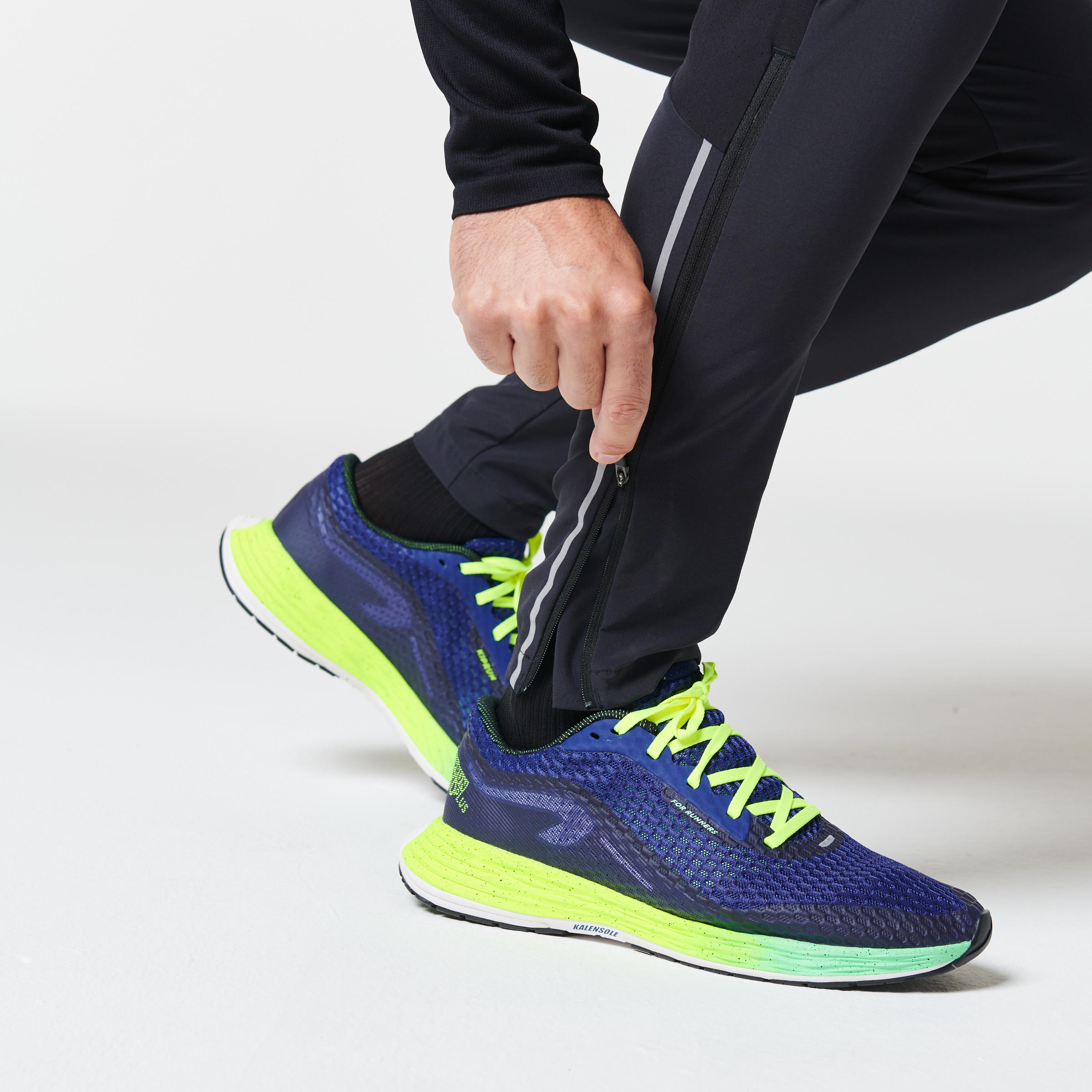 Men's KIPRUN Run 500 Fitted trousers - Black 7/9