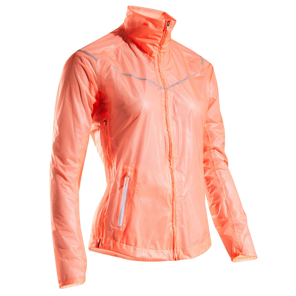 KIPRUN LIGHT WOMEN'S RAINPROOF RUNNING JACKET LIGHT GREEN