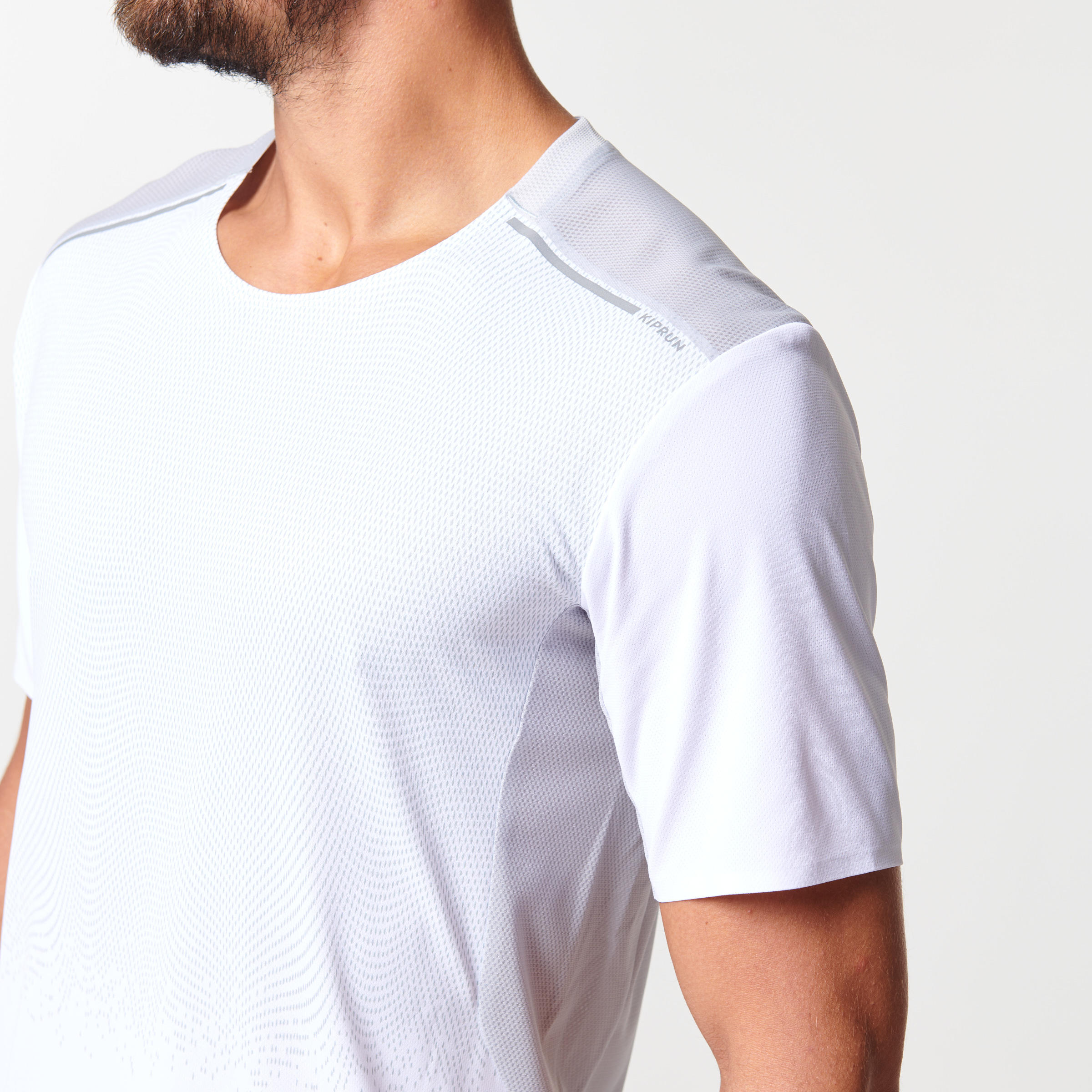 KIPRUN LIGHT MEN'S BREATHABLE RUNNING T-SHIRT - WHITE 7/10