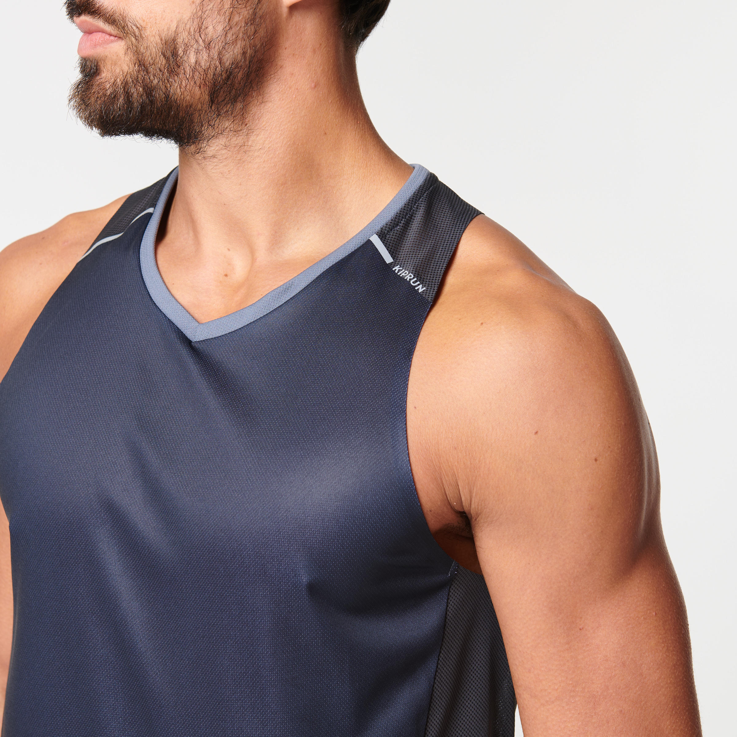 KIPRUN MEN'S BREATHABLE RUNNING TANK TOP LIGHT - BLACK 2/9