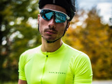 LA TENUE IDEALE EN VELO DE ROUTE LES LUNETTES LA TENUE IDEALE EN VELO DE ROUTE LES LUNETTES