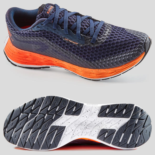 KIPRUN KD PLUS WOMEN'S RUNNING SHOES - DARK BLUE/CORAL