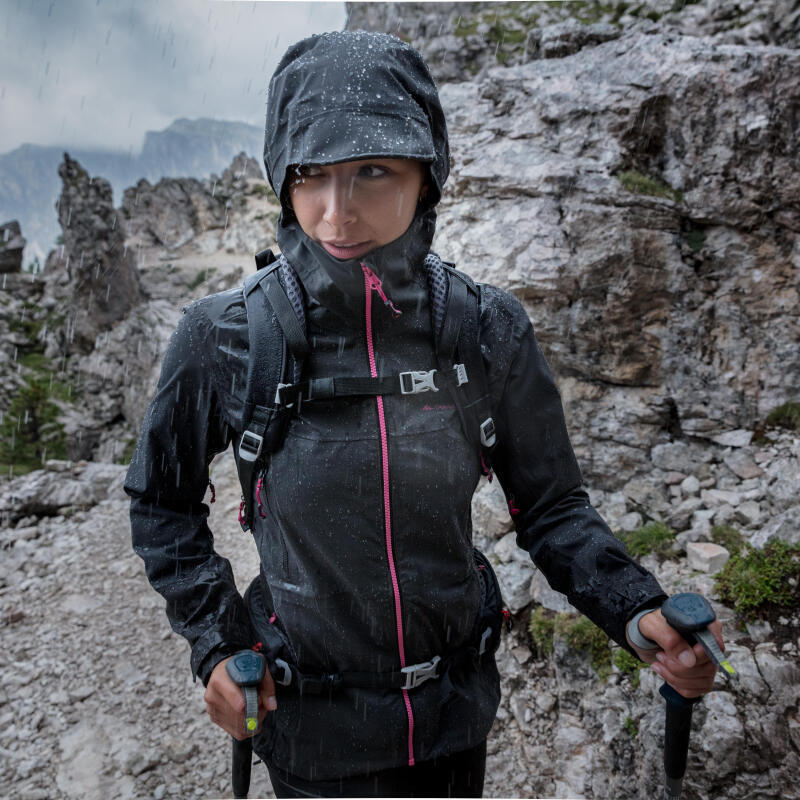 waterproofness of a hiking jacket 