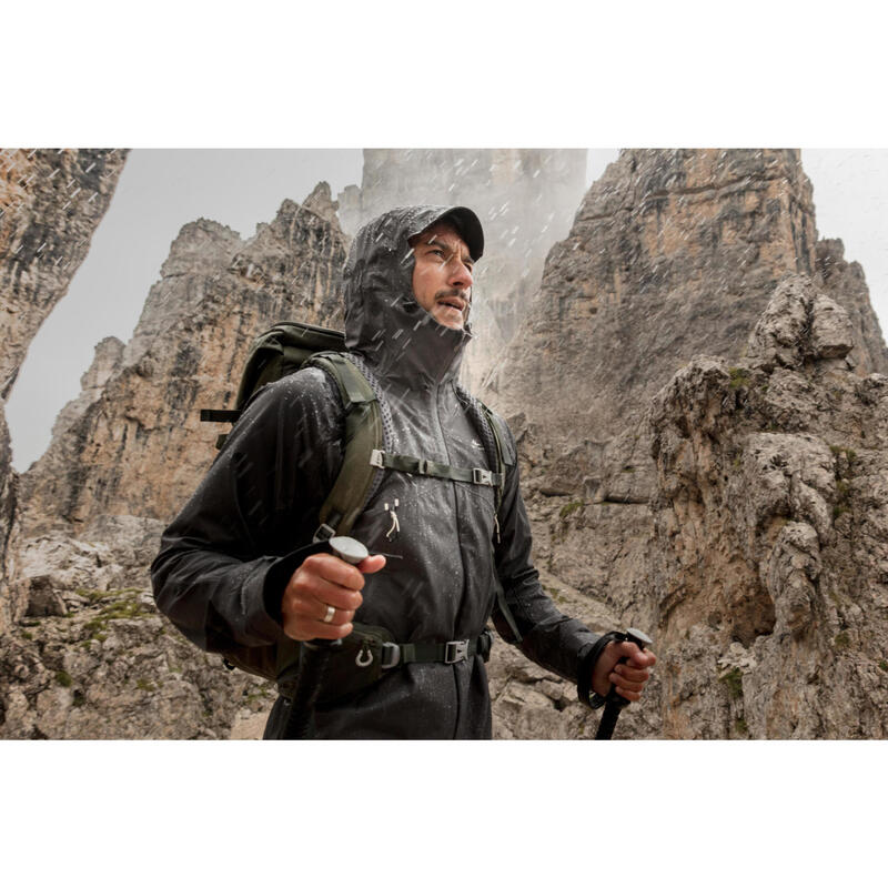 Férfi kabát túrázáshoz MH500, vízhatlan, szürke