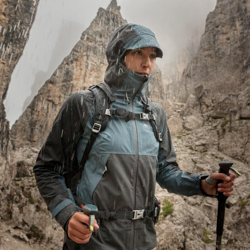 How to choose a waterproof hiking jacket - title