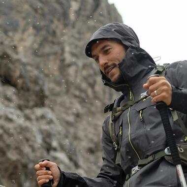 How to restore the water-repellent properties of your jacket - title