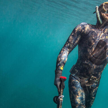 Comment choisir sa combinaison de chasse sous-marine ?