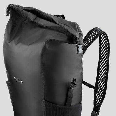 Mochila compacta e impermeable 20 litros trekking viaje | TRAVEL 100 negro