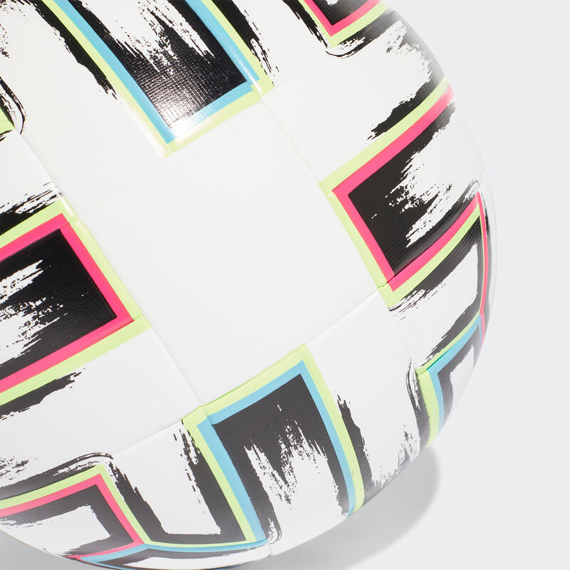 Uniforia: de voetbal van 2021!