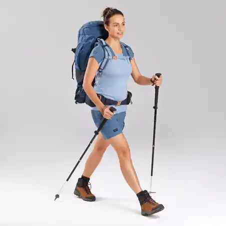 Celana Pendek Trekking Gunung Wanita TREK 500 - Biru