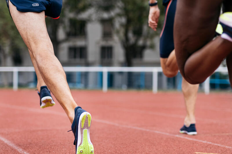 Kolce do biegania lekkoatletyczne Kalenji na średnie i długie dystanse