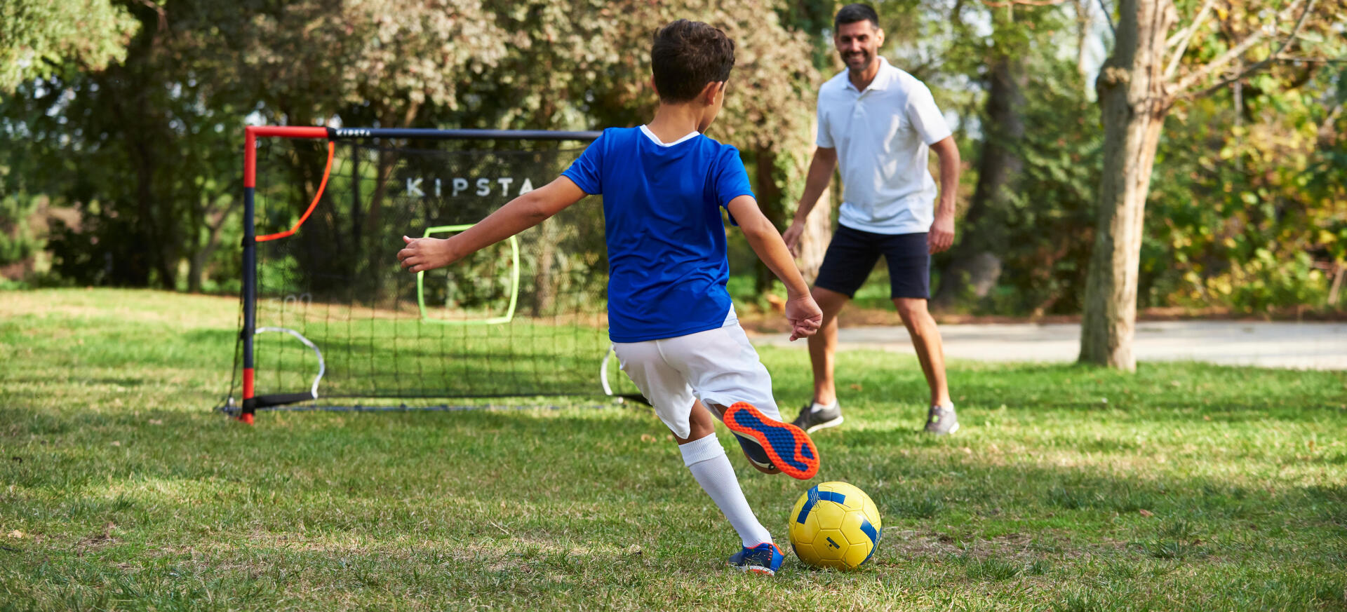 7 idées de jeux autour du foot pour le jardin