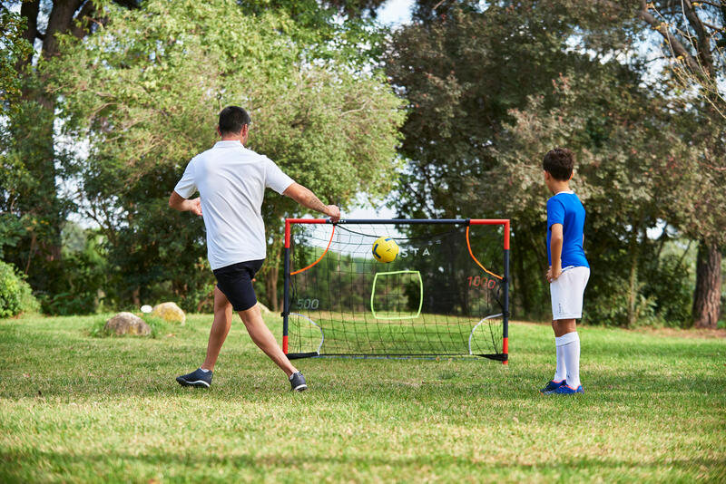 8 idées de jeux foot pour le jardin