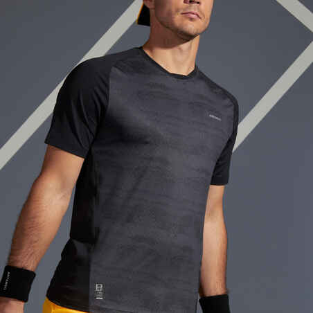 T-shirt Tenis Pria Dry TTS 500 - Grafis Hitam