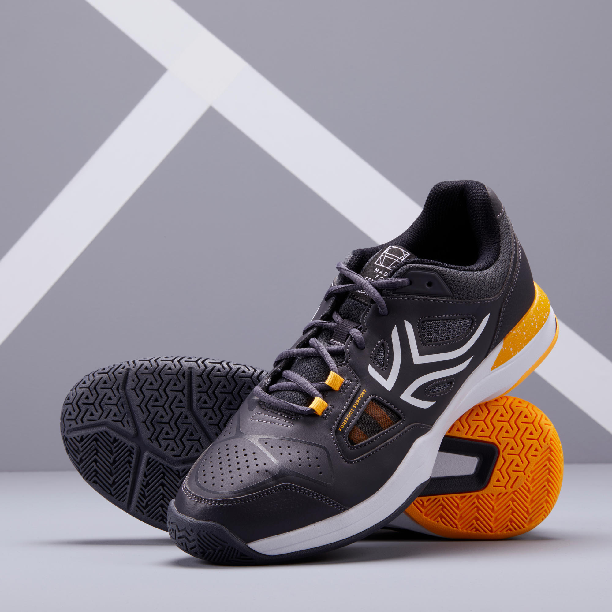 minimalist tennis shoes