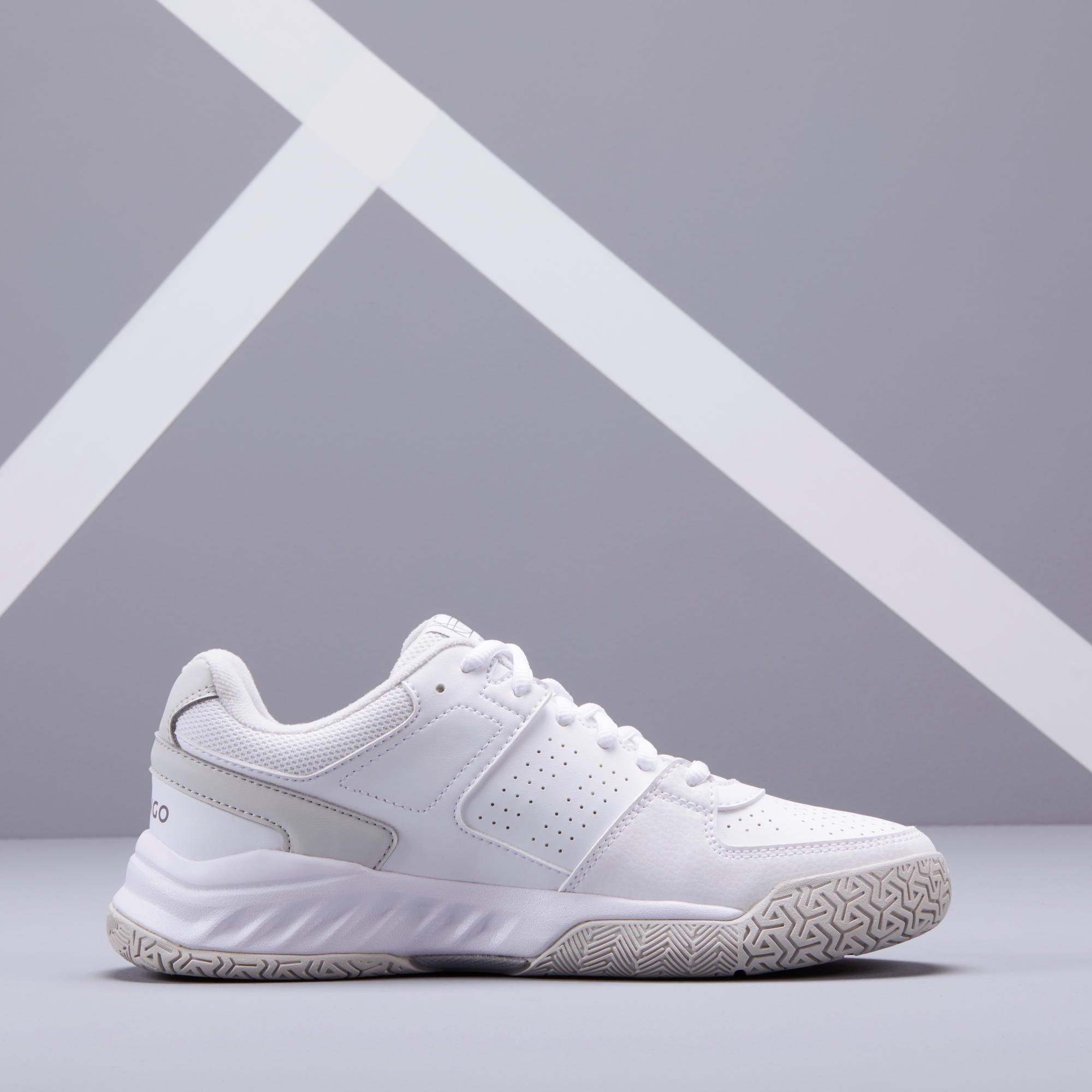 Decathlon white best sale trainers