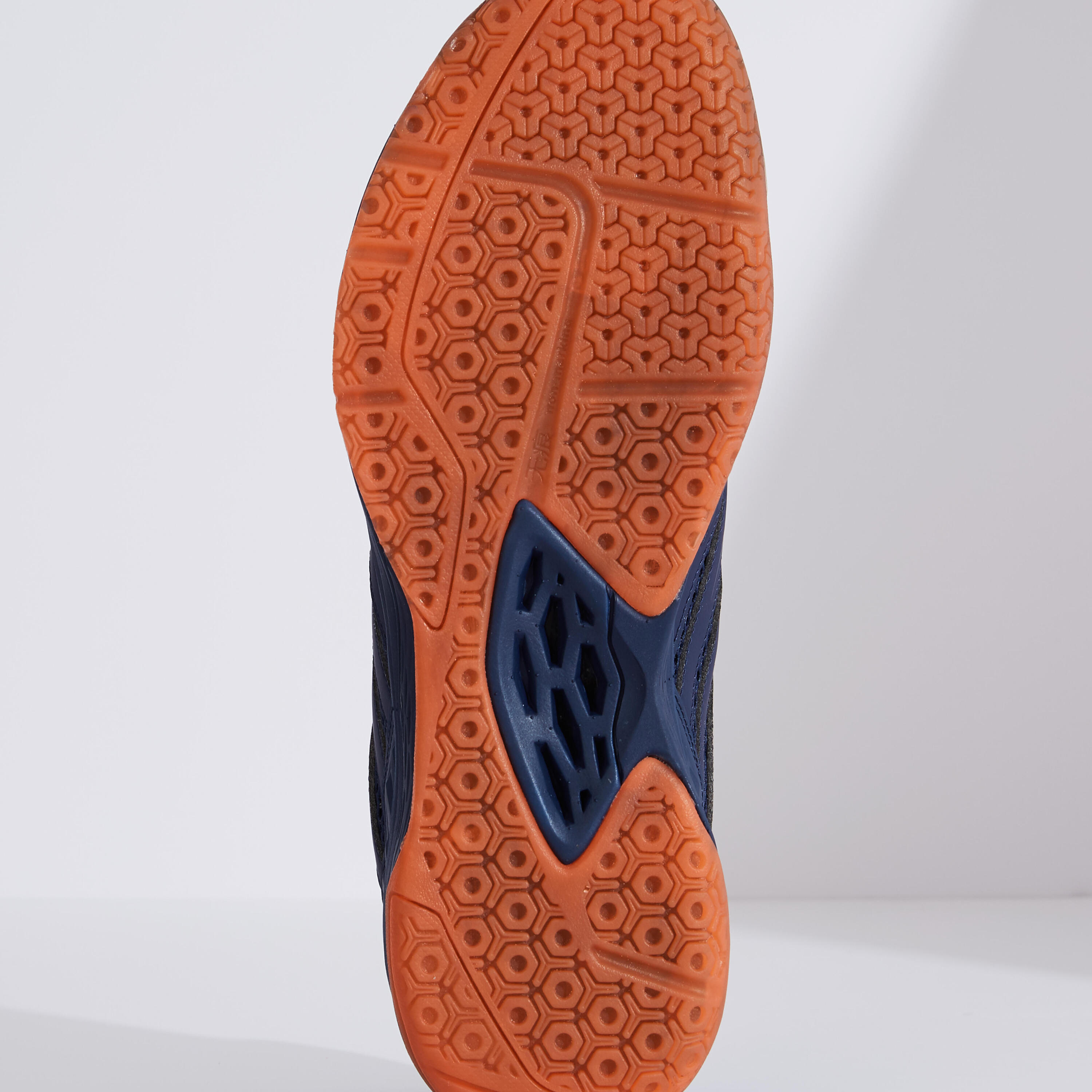 PÁNSKÉ BADMINTONOVÉ BOTY BS590 MAX CONFORT MODRO-ORANŽOVÉ  13/27