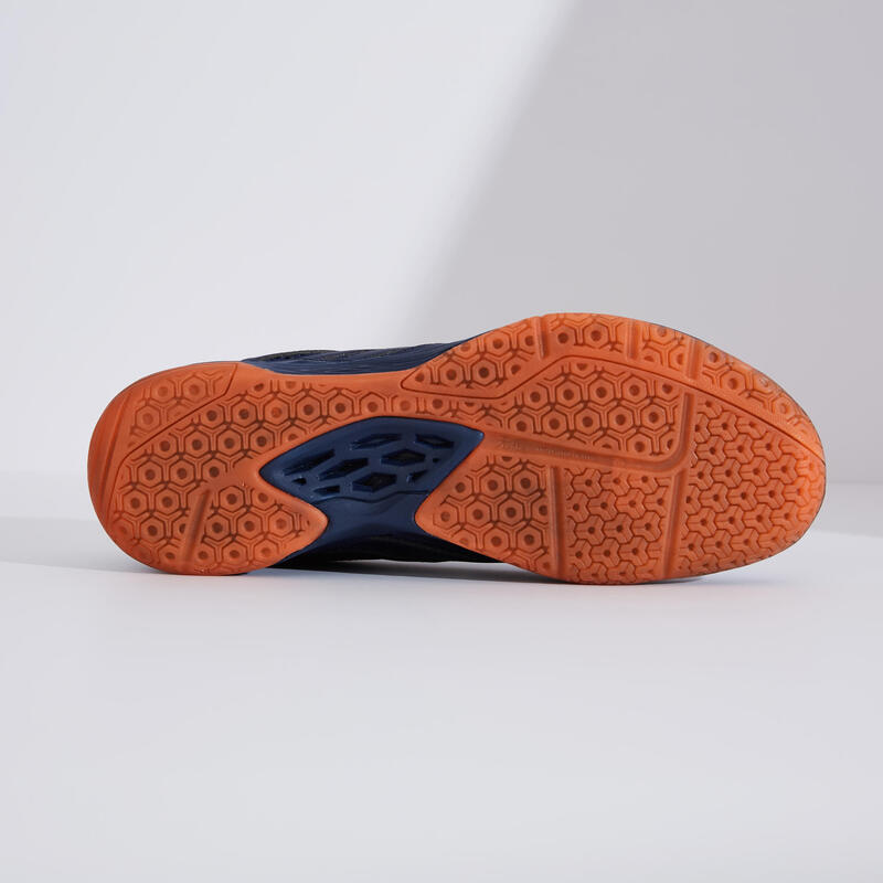 PÁNSKÉ BADMINTONOVÉ BOTY BS590 MAX CONFORT MODRO-ORANŽOVÉ 