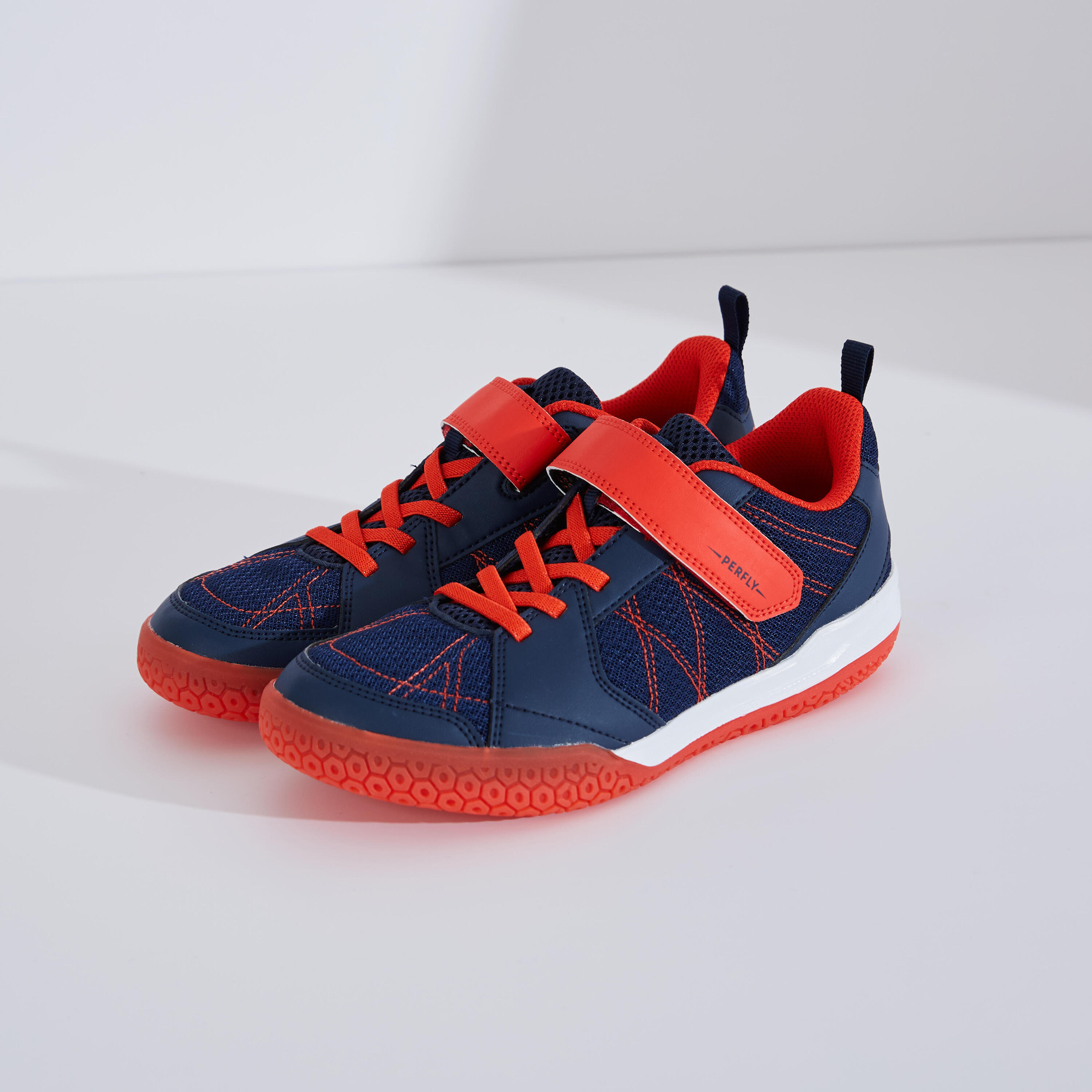 JUNIOR BADMINTON SHOES BS 160 NAVY RED 4/18